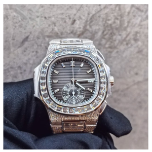 Montres de luxe de créateurs au style hip-hop ont passé le test. <span class=keywords><strong>Ils</strong></span> sont dotés d'un mouvement automatique en saphir VVS D. - Product Image 5