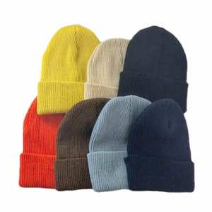 Bonnets d'hiver tricotés chauds unisexes de créateur, bonnets personnalisés brodés, bonnets pour hommes et femmes, pour l'extérieur - Product Image 4