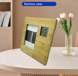 2025นาฬิกาตั้งโต๊ะไม้ไผ่หมุนได้หลายฟังก์ชั่นปฏิทิน <span class=keywords><strong>LCD</strong></span> นาฬิกาปลุกอุณหภูมิสัปดาห์ดิจิตอลพร้อมกรอบรูป - Product Image 2