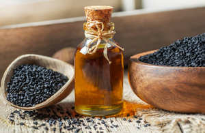 Aceite de Semillas Negras Natural Premium, Aceite de Nigella Sativa Prensado en Frío, Aceite Puro para Cuidado Cosmético de la Piel, Cuidado del Cabello, Aromaterapia y Alimentación - Product Image 2