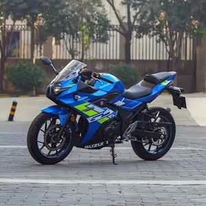 ซูซูกิ จีเอสเอ็กซ์250 สปอร์ตไบค์ กำลังแรง ประหยัดน้ำมัน ความจุ 250 ซีซี ซูเปอร์ไบค์ - Product Image 1