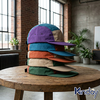 Personnalisation et Marquage Privé de Casquettes Minimalistes aux Couleurs Contrastées pour Boutique Personnalisée à Plusieurs Tons