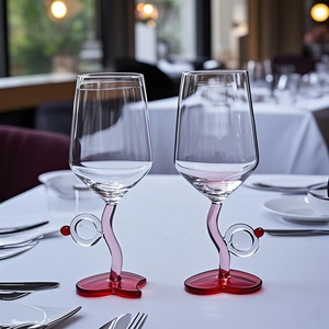 Ensemble de verres à vin en forme de colonne romaine <span class=keywords><strong>Cupid</strong></span> Couple Rings, soufflés à la main, sans plomb, écologiques, en verre borosilicate de haute qualité - Product Image 1