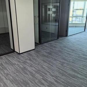 Tapis commercial haute densité à longues bandes, lignes bleu-gris mélangées, avec support <span class=keywords><strong>EVA</strong></span> insonorisant pour zone de réception d'hôtel - Product Image 6