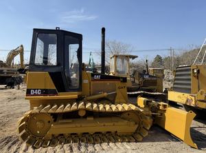 รถดันดิน Caterpillar D4C/D5M/D6R มือสอง ได้รับการรับรองมาตรฐาน CE พร้อมเครื่องยนต์ กำลังดัน 4 ตัน ปั๊มไฮดรอลิก และมอเตอร์ - Product Image 3