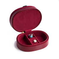Organisateur de bijoux personnalisé boîte d'emballage cadeau pour bague boucle d'oreille pendentif collier boîte de rangement de bijoux portable en cuir PU