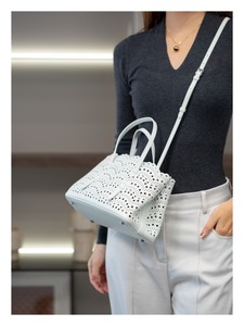 New Style Genuine Leather Unisex Luxury Soft Handbag Romantic Hollow Carved <b>Large</b> Capacity Tote <b>Bag</b> Woven <b>Beach</b> <b>Bag</b> - Product Image 4