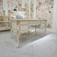 Bureau de direction sculpté, décoratif, orné, laqué et doré, style néoclassique, provincial, royal, antique, pour bureau à domicile ou d'étude