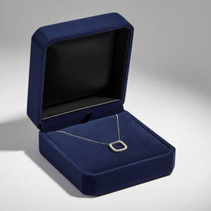 Collar con Colgante Cuadrado Geométrico Moderno de Oro Blanco Sólido de 18K, Joyería Fina con Diamantes Naturales Reales, Venta al Por Mayor - Product Image 6