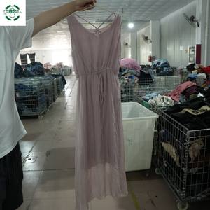 Vestidos de Seda Vintage de Moda a Precios Bajos, Venta al Por Mayor de Fábrica 	 Elegantes Vestidos de Seda Vintage Usados para Mujer para Fiestas Nocturnas - Product Image 4