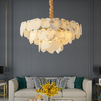 Lustre LED moderne en cuivre et albâtre avec télécommande, hauteur réglable et anti-éblouissement pour salles à manger d'hôtels/villas
