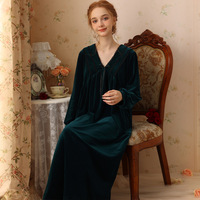 Robe de nuit chaude d'hiver douce Robe de pyjama à manches longues en velours Vêtements de nuit pour dames