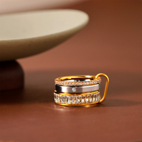 H&C Zierlicher 18K PVD-beschichteter Gold Zweifarbiger Edelstahl Mehrschichtiger Gestapelter Ring Wasserdichter CZ Statement-Bandring für Frauen