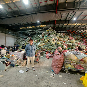 Nhà Máy Ban Đầu Bán Buôn Mùa Thu Phụ Nữ Thời Trang Hàn Quốc Phong Cách Crop <span class=keywords><strong>Top</strong></span> Dệt Kim Áo Len Hỗn Hợp Mã Biểu Tượng Bale Của Sử Dụng Quần Áo - Product Image 2