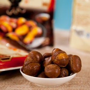 Châtaignes biologiques de haute qualité pépite d'or cerneaux de châtaignes biologiques châtaignes grillées sucrées biologiques - Product Image 1