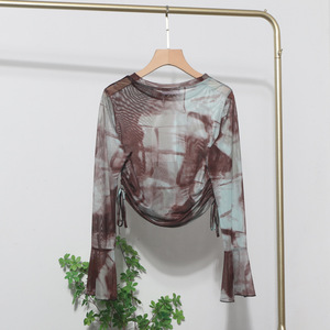 Maglietta a maniche lunghe in rete trasparente da donna, top stampato tie-dye, t-shirt in rete - Product Image 4