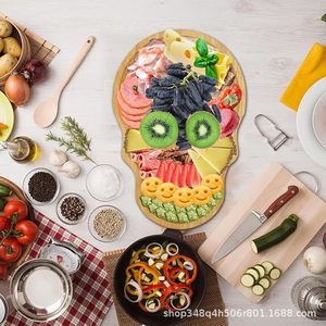 Tabla de cortar de madera con forma de calavera, color madera natural, redonda, para decoración de fiestas de Halloween, bandeja para servir frutas y queso - Product Image 4
