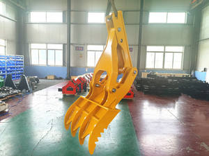 Excavadora R225L con pulgar hidráulico, Cubo de pulgar - Product Image 3