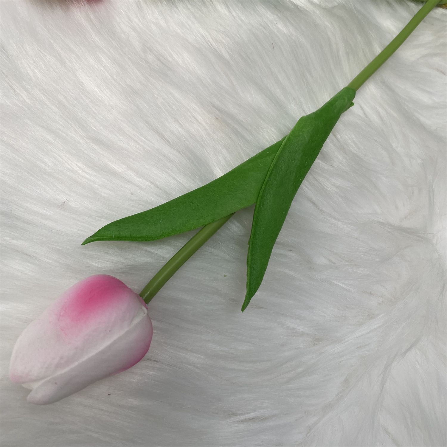 Rosa y blanco