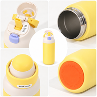 Thermos Ovalla de 550 ml en couleur bonbon avec bec verseur à ouverture rapide et isolation sous vide à double paroi en acier inoxydable