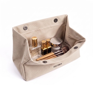Sac de rangement élégant Off-white avec fermeture magnétique, sac cosmétique en toile pour le rangement du maquillage - Product Image 5