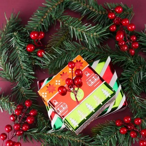 Custom Eco-Friendly Merry Christmas Gift Wrapping <b>Paper</b> <b>Rolls</b> Double-Sided PE Coated Metallized Recyclable Digital Packaging - Product Image 2