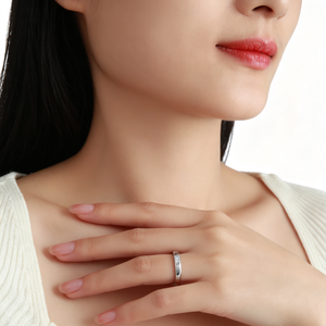 Anillo de Plata de Ley S925 con Moissanita de 0.5CTW, Corte Esmeralda, Anillo Solitario de Moissanita Baguette, Banda Lisa, Joyería Fina Unisex - Product Image 6