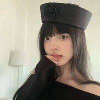 Chapeau de marin noir à dessus plat en gros avec fleur 3D et logo personnalisé, style gothique vintage pour fête d'Halloween