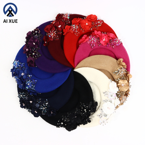 <span class=keywords><strong>Béret</strong></span> en feutre de laine de <span class=keywords><strong>luxe</strong></span> 2026 avec fleur en tissu ornée de strass, chapeau d'hiver chaud et élégant pour <span class=keywords><strong>femme</strong></span>, design personnalisé, haute qualité - Product Image 1