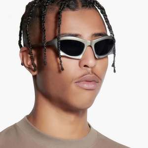 Nouveauté, lunettes de soleil de sport vintage personnalisées avec logo, pour hommes et femmes, lunettes de soleil irrégulières Y2K punk pour hommes et femmes - Product Image 3