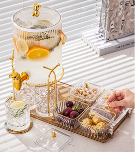 Distributeur de boissons de fête de mariages chauds grande capacité <span class=keywords><strong>pichet</strong></span> à thé aux fruits glacés bouilloire froide robinet <span class=keywords><strong>pichet</strong></span> à <span class=keywords><strong>lait</strong></span> en plastique pour jus d'eau - Product Image 2