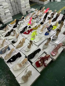 Da <span class=keywords><strong>donna</strong></span> nuovi sandali con tacco alto da <span class=keywords><strong>donna</strong></span> per feste <span class=keywords><strong>scarpe</strong></span> da <span class=keywords><strong>donna</strong></span> di <span class=keywords><strong>grandi</strong></span> dimensioni Design misto all'ingrosso - Product Image 3