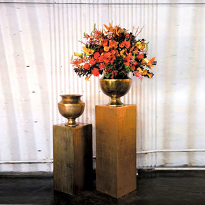 Florero antiguo dorado con base Home Drawing Room maceta decorativa de metal y jarrón para Decoración - Product Image 1