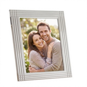 Cadre photo en bois artisanal écologique haut de gamme, support de table personnalisé pour photos de famille dans le salon, la chambre ou le bureau - Product Image 1