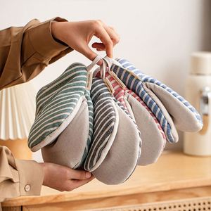 Mitaines épaisses résistantes à la chaleur, en tissu anti-brûlure, pour la cuisine, la pâtisserie, le four et le micro-ondes - Product Image 3