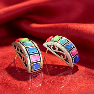Orecchini a cerchio bohémien con intarsi in turchese colorato, gioielli vintage con pietre per occasioni quotidiane - Product Image 2