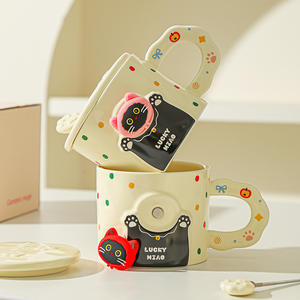 Tasse en céramique créative à pois colorés et simples poupées magnétiques de dessin animé mignon Couple tasses à café avec couvercles et cuillères - Product Image 3