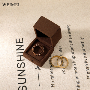 WEIMEI Mini Estuche de Terciopelo para Anillos, Color Marrón, Logotipo Personalizado, Empaque de Regalo para Joyería, Estuche Compacto para Anillos de Boda y Compromiso - Product Image 2