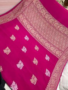 Sari Monga Kadhwan de Alta Calidad, Hecho a Mano con Técnicas Tradicionales, Tela Suave y Elegante con un Impresionante Atractivo Étnico - Product Image 6