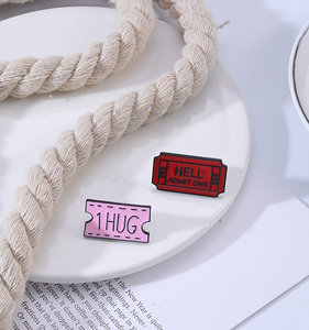 Novedades Boleto <span class=keywords><strong>de</strong></span> ida al infierno "Hell Admit One 666" Broche Insignia Denim Jeans Pin <span class=keywords><strong>de</strong></span> solapa Broche gótico fresco - Product Image 2