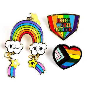 Kleding Tas Vrede En Liefde Broche Gay Lesbische Pride Accessoires Icon Badge Unisex Hart Custom Regenboog Vlag Email Reversspeldjes