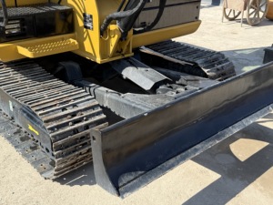 Mini Escavatore CAT305.5E2 di Seconda Mano con Motore, Cambio, Pompa e Cuscinetti - Componenti Principali Inclusi - Product Image 4