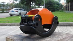 Neuerscheinung Xuvol LOG GRAPPLEforwarder Holzgreifer Hydraulischer Holzgreifer MF26 für 1,5-3,5 Tonnen Bagger mit Motor - Product Image 3