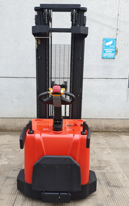 Apilador Eléctrico Portátil Everlift, Capacidad de 1.5 Toneladas y 2 Toneladas, Operación Automática, Certificado CE, Logística de Almacén y Fábrica - Product Image 6