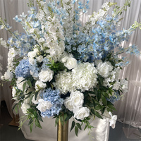 Dekorasi Pernikahan IFG Bunga Bola Diameter 80 cm Warna Biru Langit Buatan dari Mawar, Hydrangea, dan Delphinium