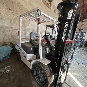 TCM FD35 3.5トンディーゼルフォークリフト 3mマスト 2段式 1070mmフォーク高さ 3000mmリフト高さ 5 km/h走行速度 3mリフト高さ 3トン積載量 - Product Image 5