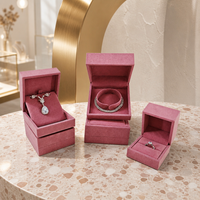 Boîte à bijoux en velours avec logo personnalisé, emballage cadeau pour collections de bijoux, bagues, colliers, boucles d'oreilles et bracelets