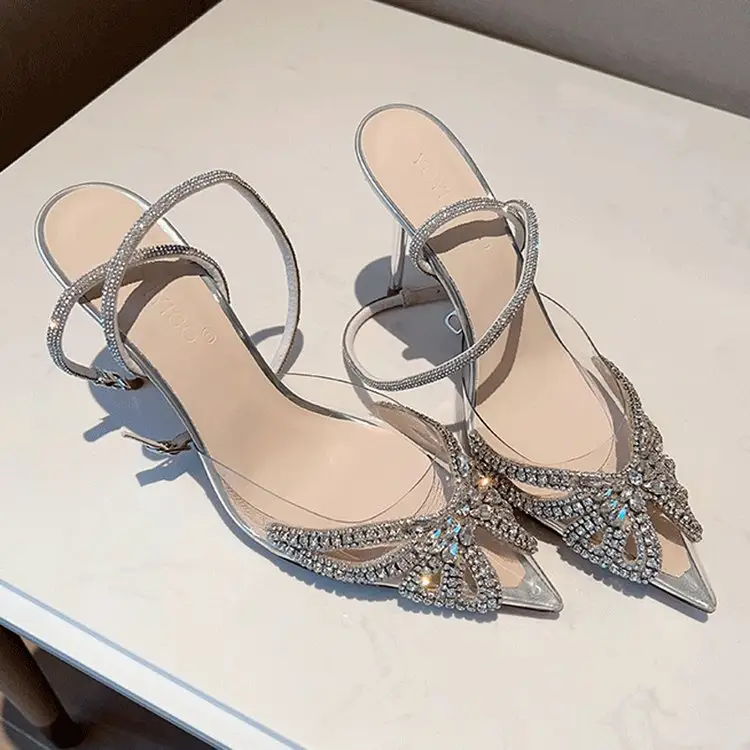 クリスタルバタフライノット先のとがったつま先の女性パンプスセクシーなPVC透明スティレットハイヒールパーティーウエディングミュール女性の靴