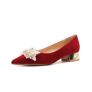 Sandalias de tacón con punta en punta de terciopelo rojo con decoración de perlas, zapatos elegantes sin cordones con tacón medio para fiesta de boda para mujer - Product Image 5