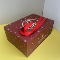 Set Regalo Natalizio di Lusso Personalizzato con Confezione Rigida in Cartone Ondulato e Finitura Glitterata, Elegante Packaging per Candele